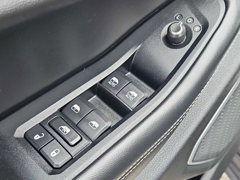 Used 2023 Jeep Grand Cherokee 4WD 4xe image 31