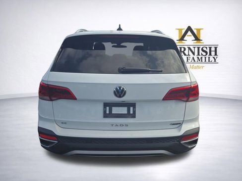 Used 2023 Volkswagen Taos SE AWD/4WD image 6