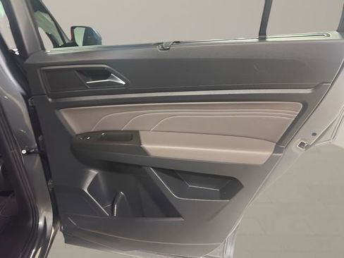 Used 2022 Volkswagen Atlas SE w/ Panoramic Sunroof Package FWD image 31