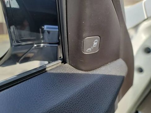 Used 2017 Acura TLX w/ Technology Package FWD image 29