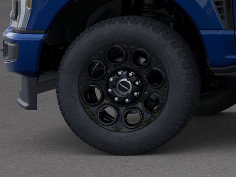 New 2026 Ford F250 Lariat w/ Black Appearance Package image 19