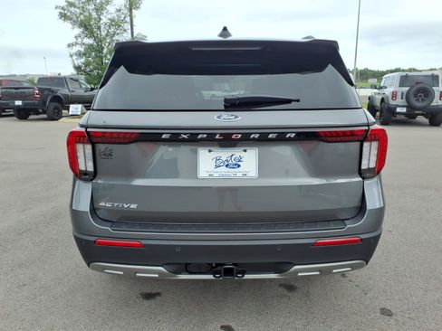 New 2026 Ford Explorer Active w/ Active Comfort Package RWD image 4