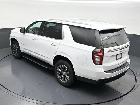 Used 2022 Chevrolet Tahoe LT w/ Luxury Package image 18
