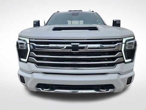 Used 2024 Chevrolet Silverado 2500 High Country w/ Technology Package AWD/4WD image 8