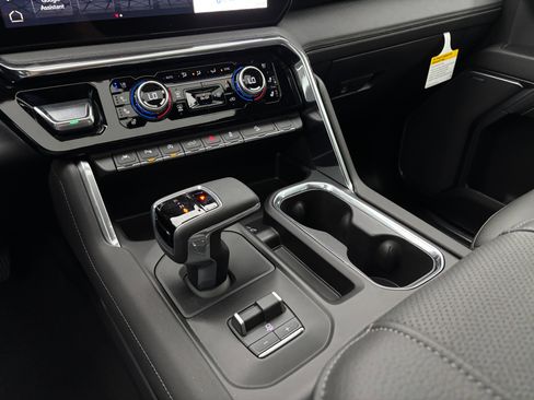 New 2026 GMC Sierra 1500 Denali AWD/4WD image 32