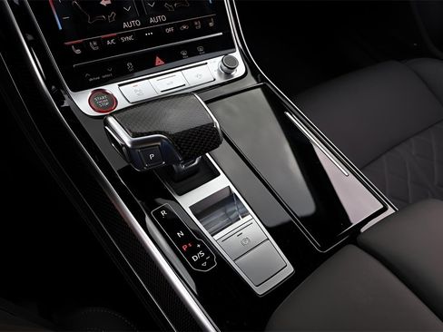 Used 2025 Audi S8 w/ Executive Package image 27