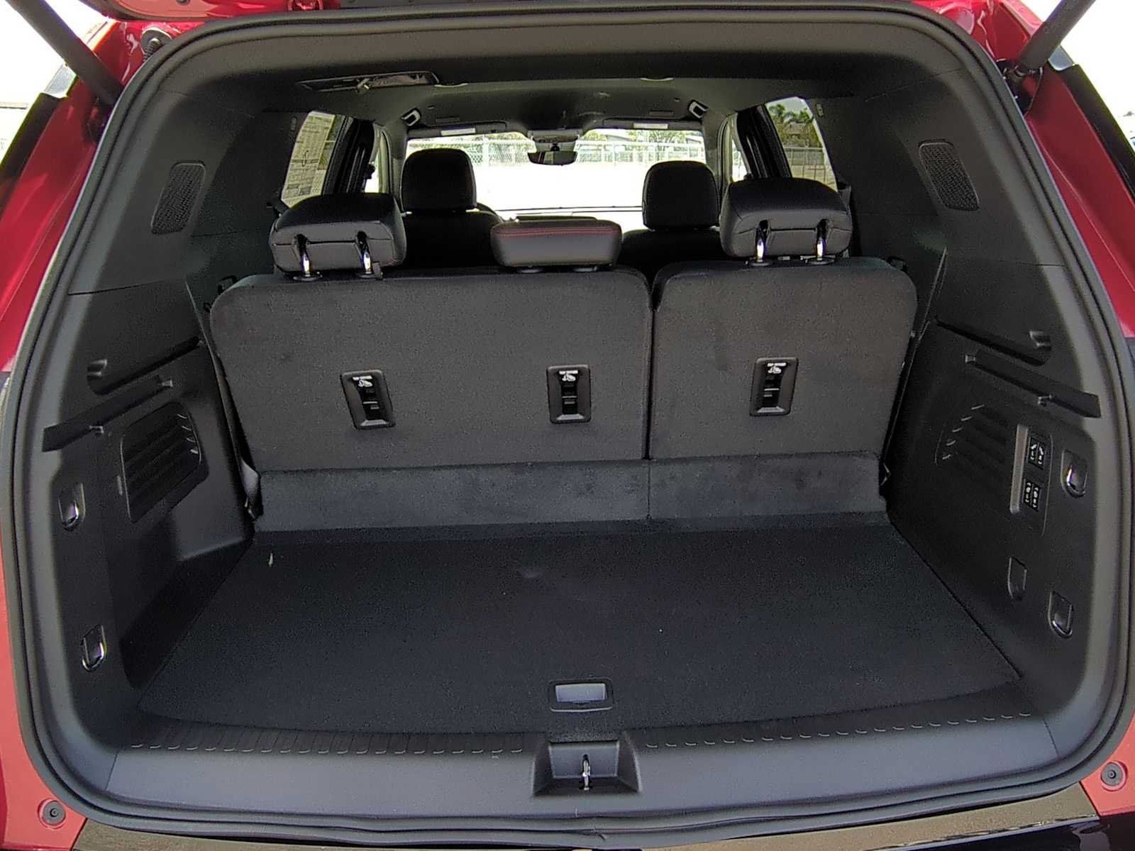 New 2026 Chevrolet Traverse RS AWD/4WD image 25