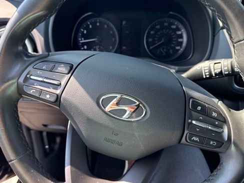 Used 2023 Hyundai Kona SEL w/ Convenience Package AWD/4WD image 4