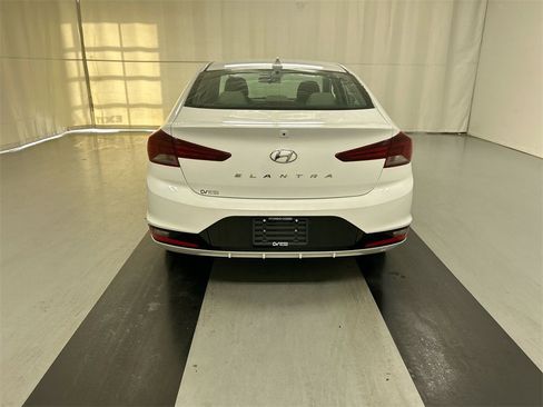 Used 2020 Hyundai Elantra SEL image 20