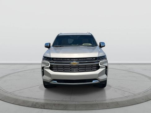 Used 2024 Chevrolet Tahoe Premier w/ Premium Package 2 AWD/4WD image 3