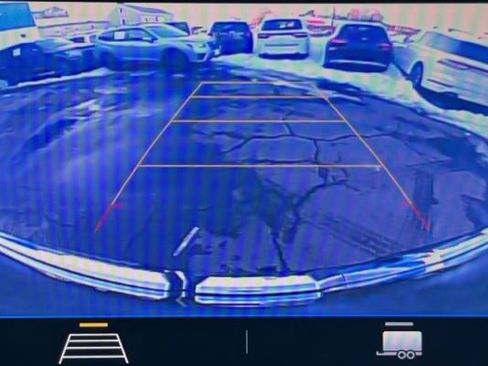 Used 2022 GMC Sierra 1500 Elevation image 16