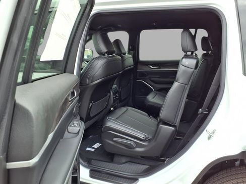 New 2026 Jeep Grand Cherokee L Limited AWD/4WD image 25