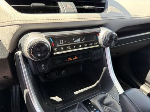 Used 2025 Toyota RAV4 XLE w/ Convenience Package AWD/4WD image 19