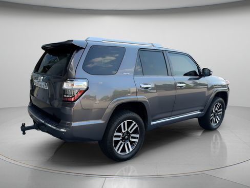 Used 2018 Toyota 4Runner Limited AWD/4WD image 5