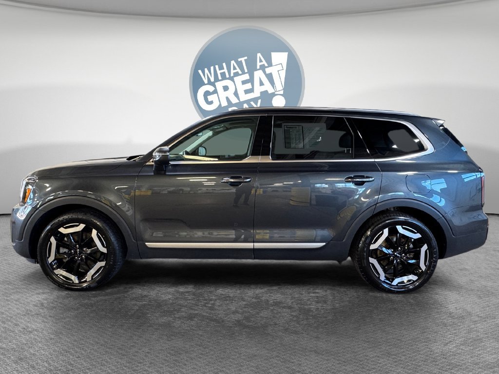 Certified 2024 Kia Telluride EX w/ EX Captain's Chair Package FWD image 7