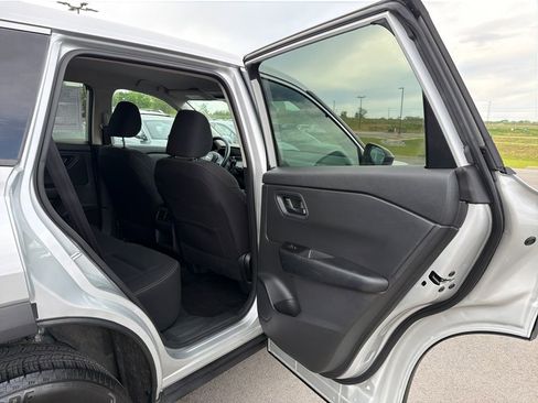 Used 2024 Nissan Rogue S image 28