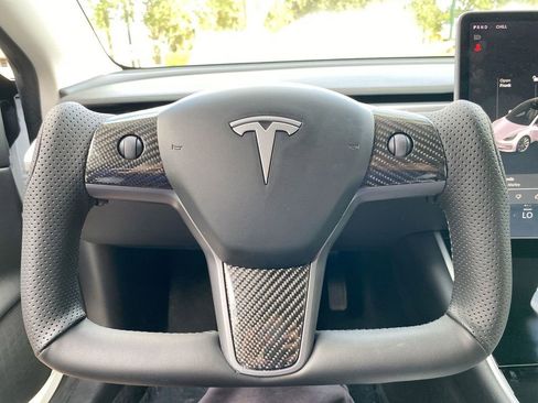 Used 2020 Tesla Model 3 Standard Range Plus image 17