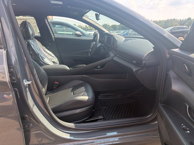 New 2026 Hyundai Elantra SEL Sport FWD image 23