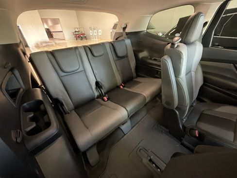 Used 2025 Subaru Ascent Onyx Edition image 21