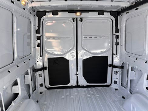 Used 2025 Mercedes-Benz Sprinter 2500 image 20