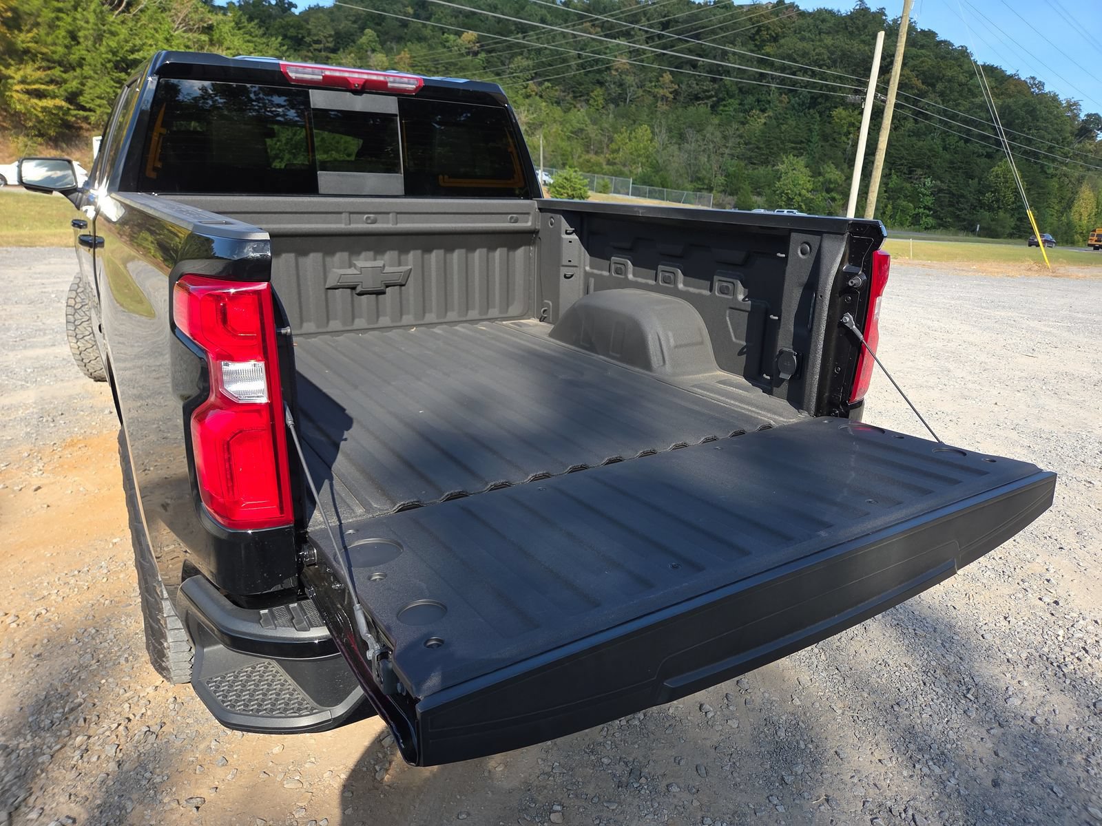 Used 2025 Chevrolet Silverado 1500 High Country w/ Midnight Edition AWD/4WD image 22