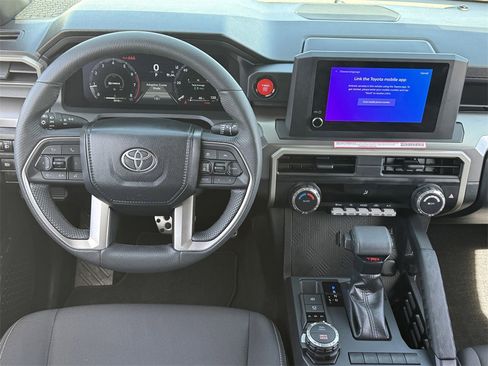 Used 2024 Toyota Tacoma TRD Sport image 12