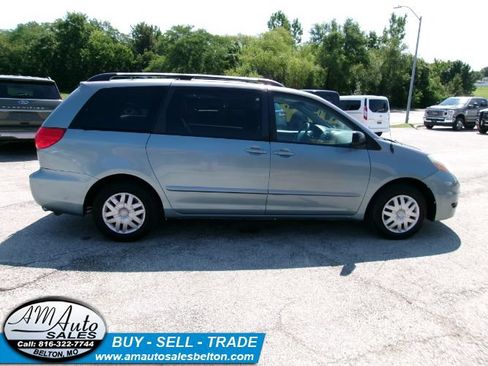 Used 2009 Toyota Sienna LE FWD image 7