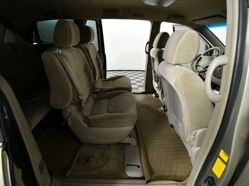 Used 2008 Toyota Sienna Sienna Passenger Van image 24