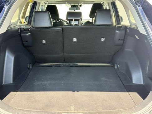 Used 2021 Toyota RAV4 XLE Premium image 30