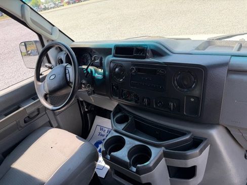 Used 2013 Ford E-150 and Econoline 150 w/ Commercial Cargo Van Pkg image 8
