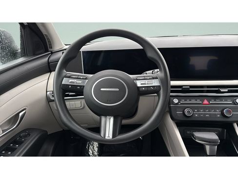 Certified 2025 Hyundai Tucson SE AWD/4WD image 13