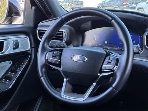 Used 2022 Ford Explorer Platinum w/ Equipment Group 601A image 25