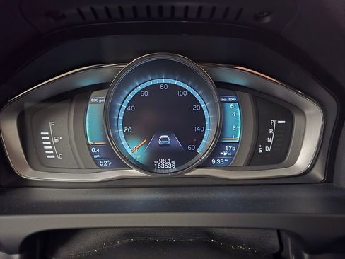 Used 2015 Volvo V60 T6 R-Design Platinum image 34