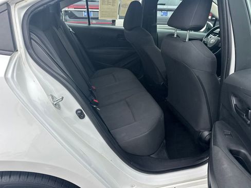Used 2022 Toyota Corolla LE image 15