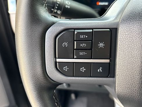 Certified 2025 Ford F250 Lariat w/ Tremor Off-Road Package AWD/4WD image 17
