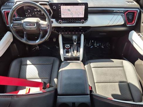 Used 2025 GMC Canyon AT4 w/ AT4X AEV Edition AWD/4WD image 18