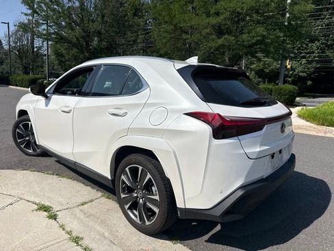 Used 2024 Lexus UX 250h AWD w/ Premium Package image 5