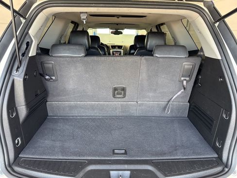 Used 2014 GMC Acadia SLT image 34