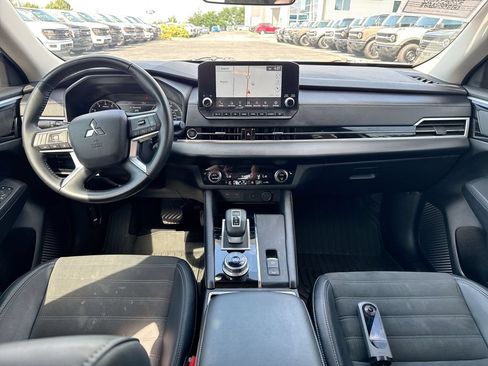 Used 2024 Mitsubishi Outlander SE FWD image 10