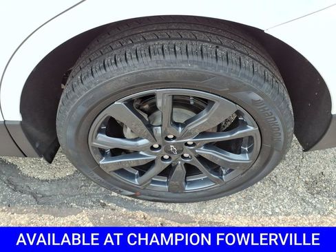 Used 2024 Chevrolet Equinox RS w/ LPO, Floor Liner Package AWD/4WD image 9