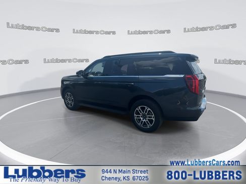 Used 2025 Ford Expedition Active AWD/4WD image 6