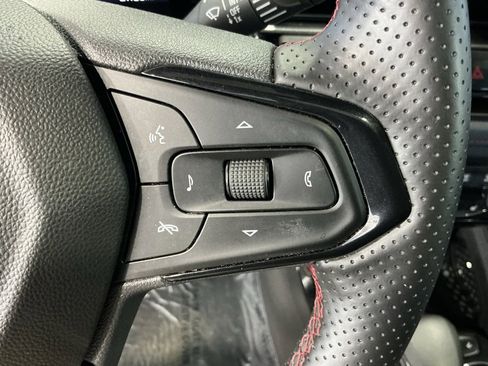 Used 2025 Chevrolet TrailBlazer RS w/ Convenience Package image 18