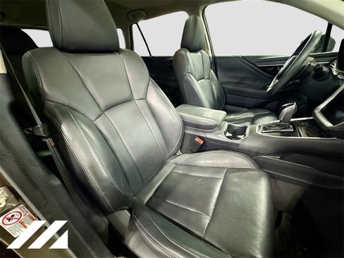 Used 2020 Subaru Outback Limited image 32