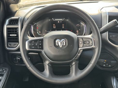 Used 2025 RAM 2500 Laramie AWD/4WD image 12