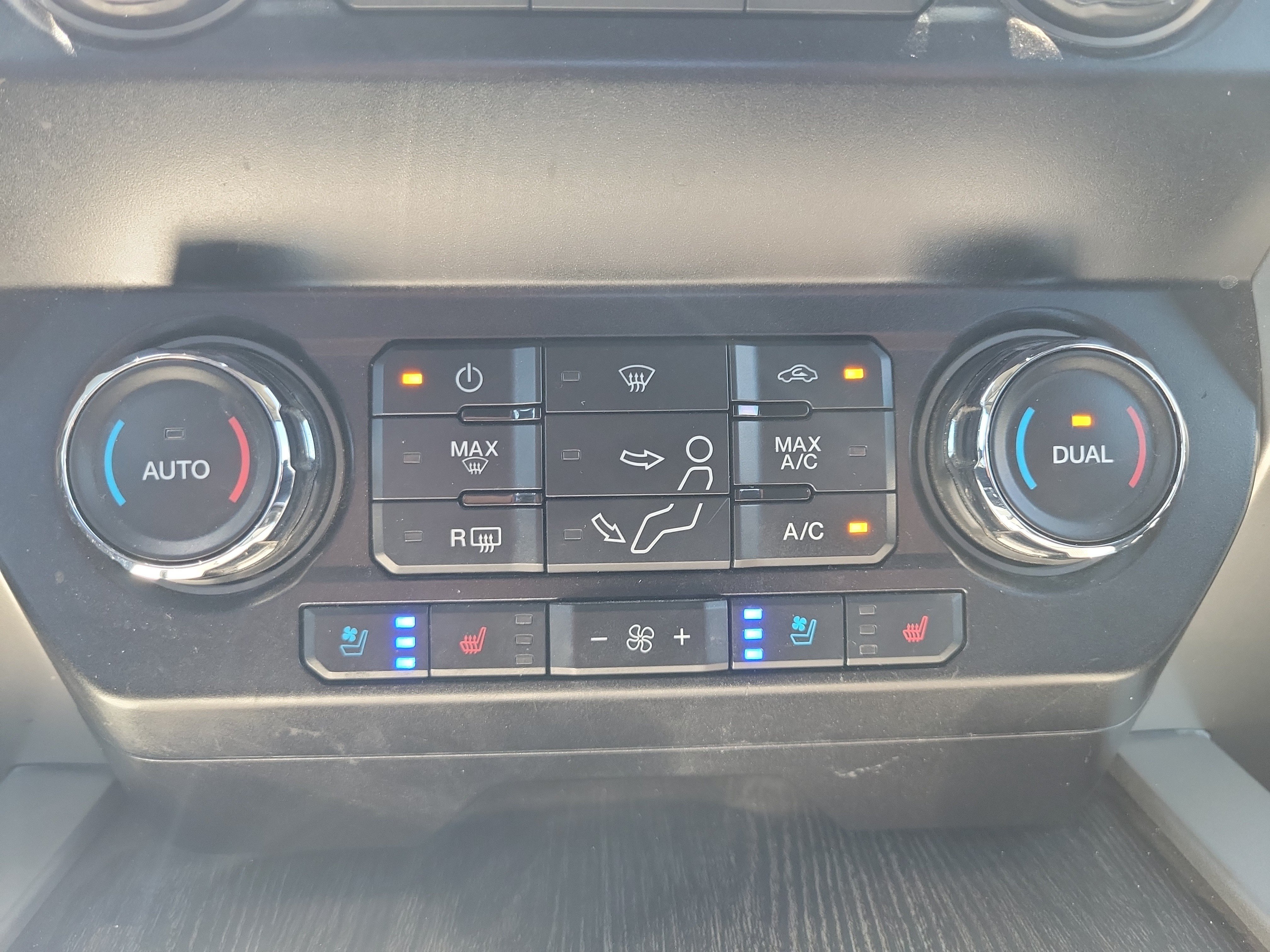 Used 2021 Ford F250 Lariat AWD/4WD image 28