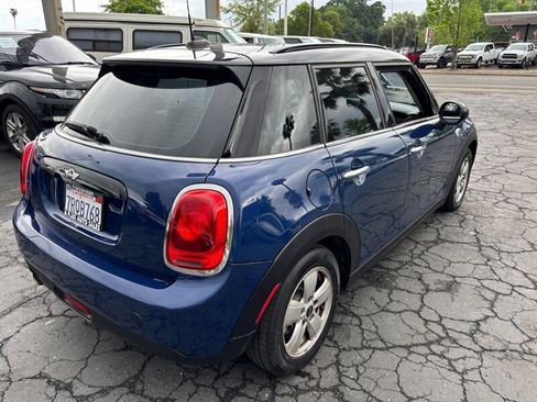Used 2016 MINI Cooper 4-Door Hardtop image 4