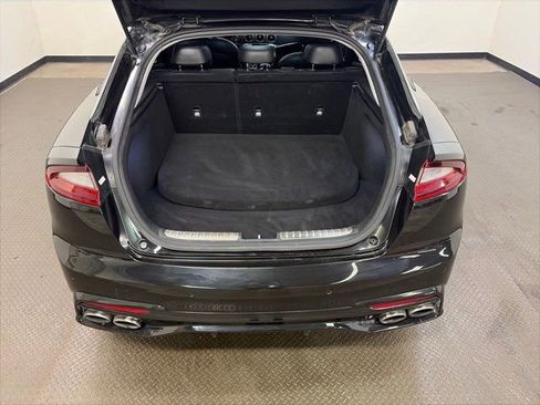 Used 2018 Kia Stinger Premium image 12