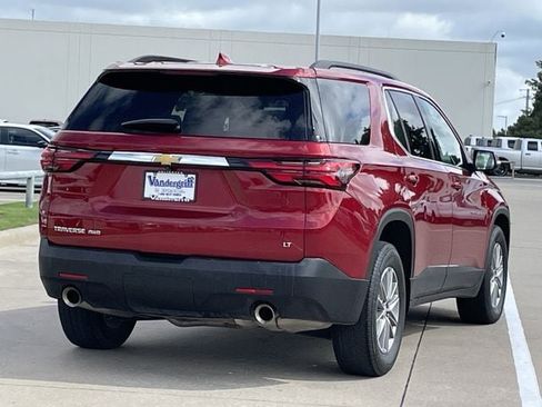 Used 2023 Chevrolet Traverse LT AWD/4WD image 4