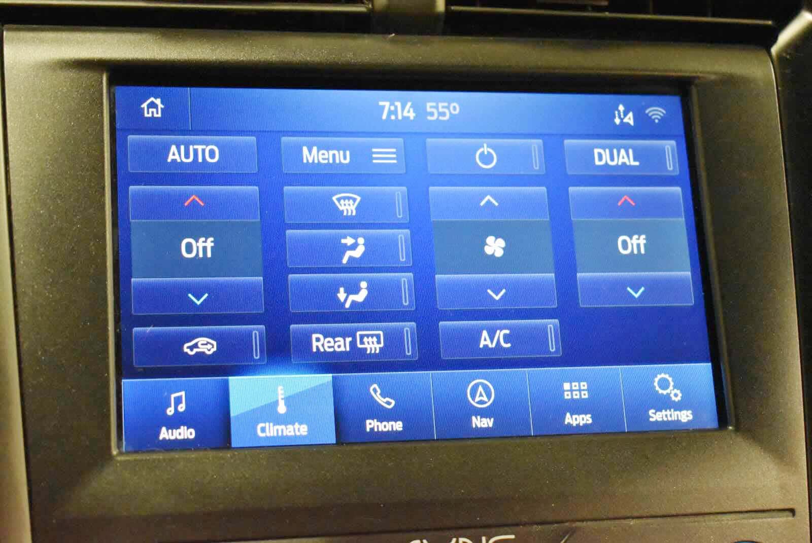 Used 2020 Ford Fusion SE w/ Equipment Group 151A FWD image 24