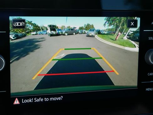 New 2025 Volkswagen Taos SE image 12